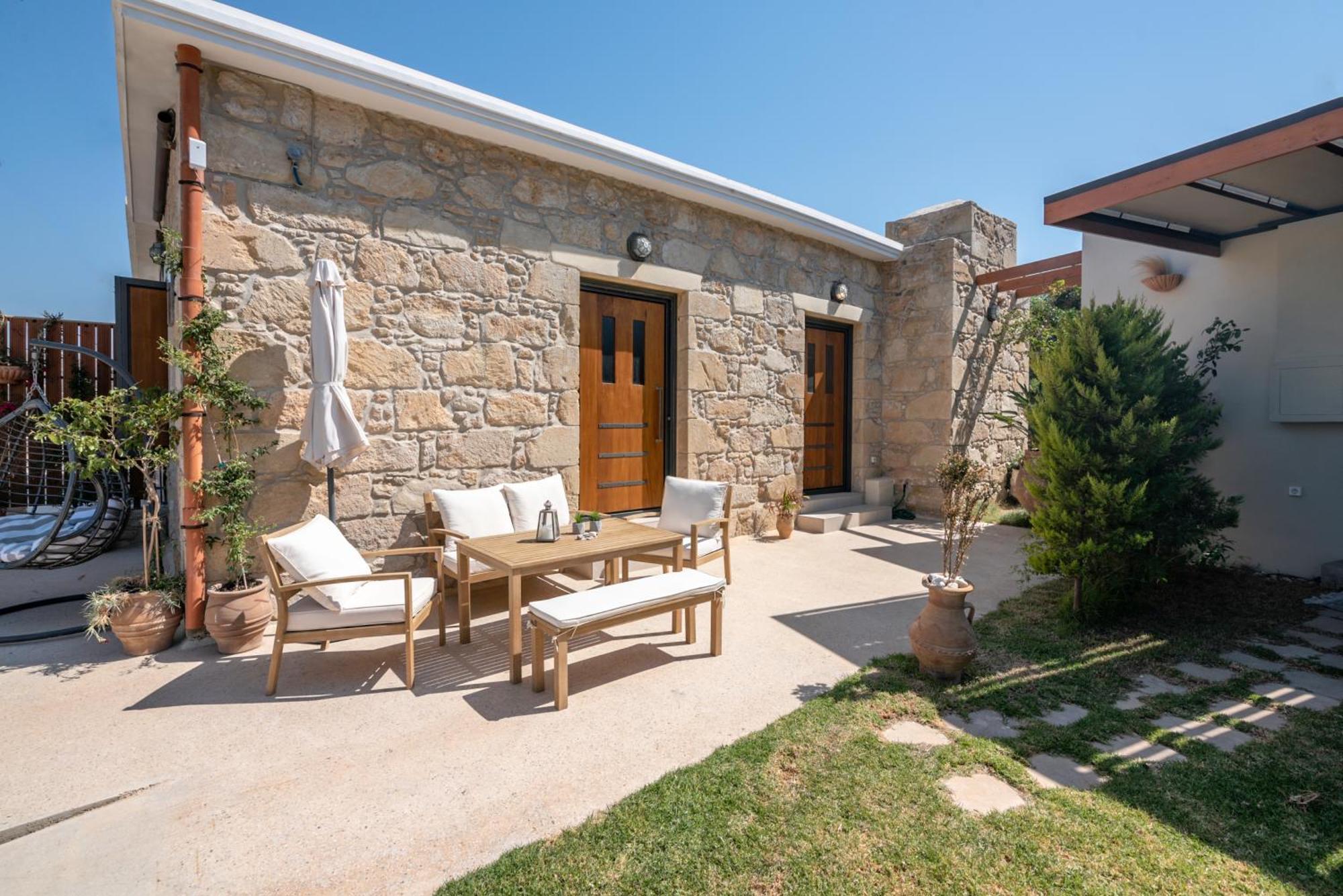 Cavos Luxury Apartments Kíssamos Buitenkant foto